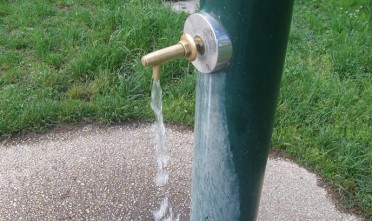 A Stintino acqua frizzante nelle fontane: l'erogazione con 
