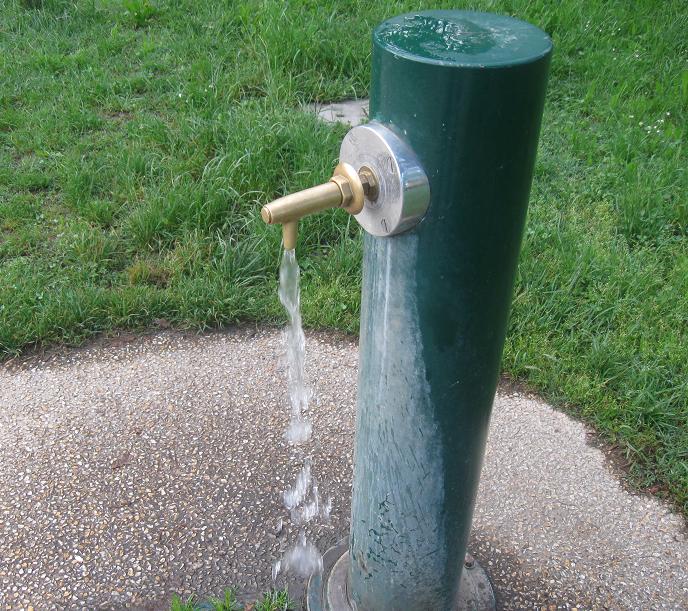 A Stintino acqua frizzante nelle fontane: l'erogazione con 