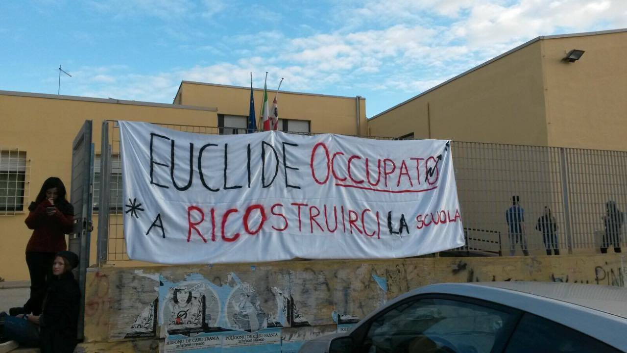 Cagliari, occupato il liceo Euclide. Gli studenti &quot;Grave situazione