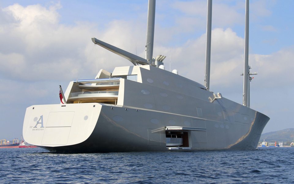 yacht a vela russo