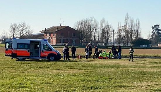 Bologna Atterra Male Col Paracadute Gravissimo Un